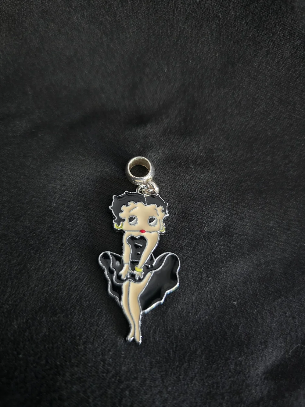 Betty Boop Black, Cream and Red Enamel Necklace Charm - Picture 3 of 5